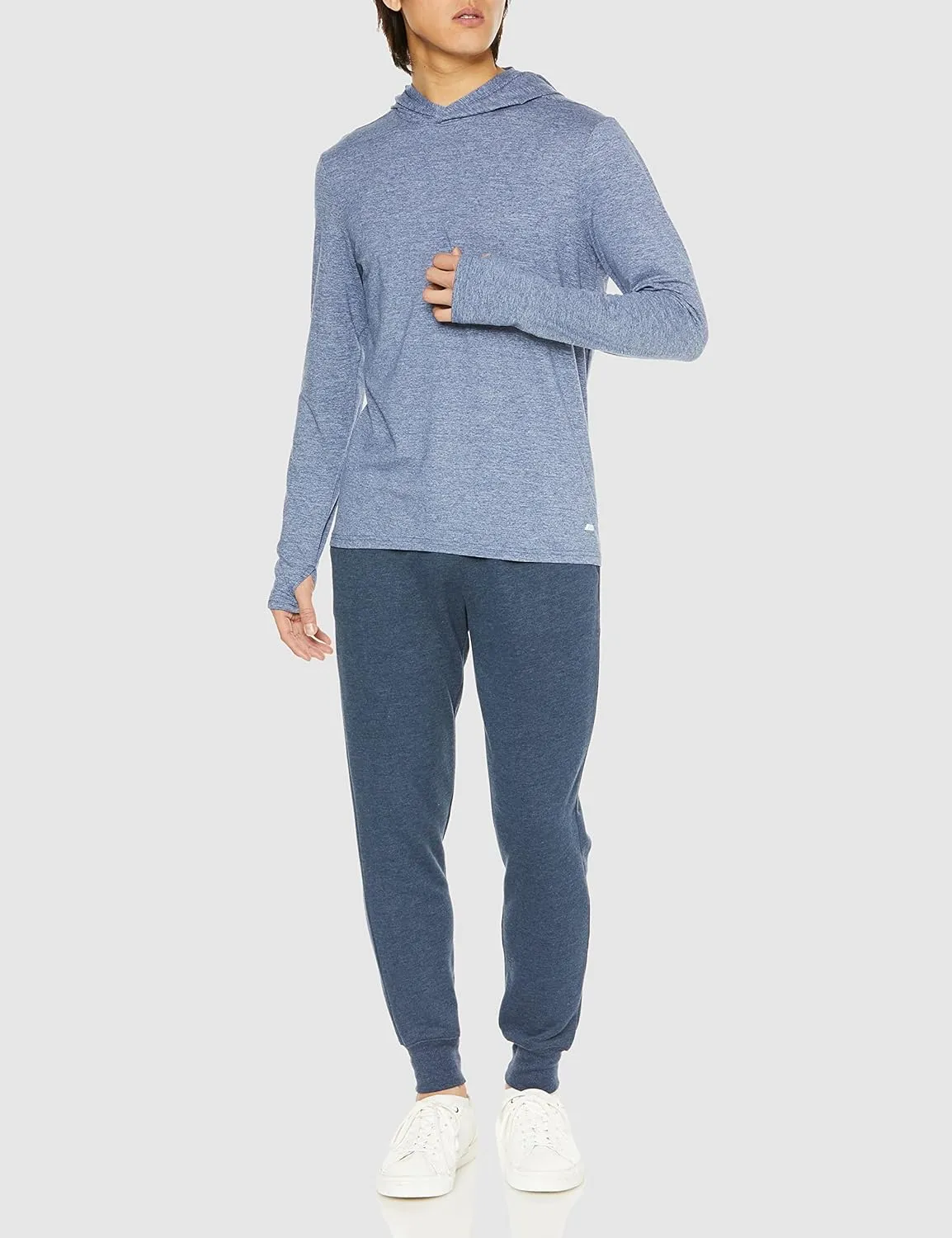Amazon Essentials Men's Active Quick Dry Tech Stretch Long-Sleeve Hooded Pullover T-Shirt