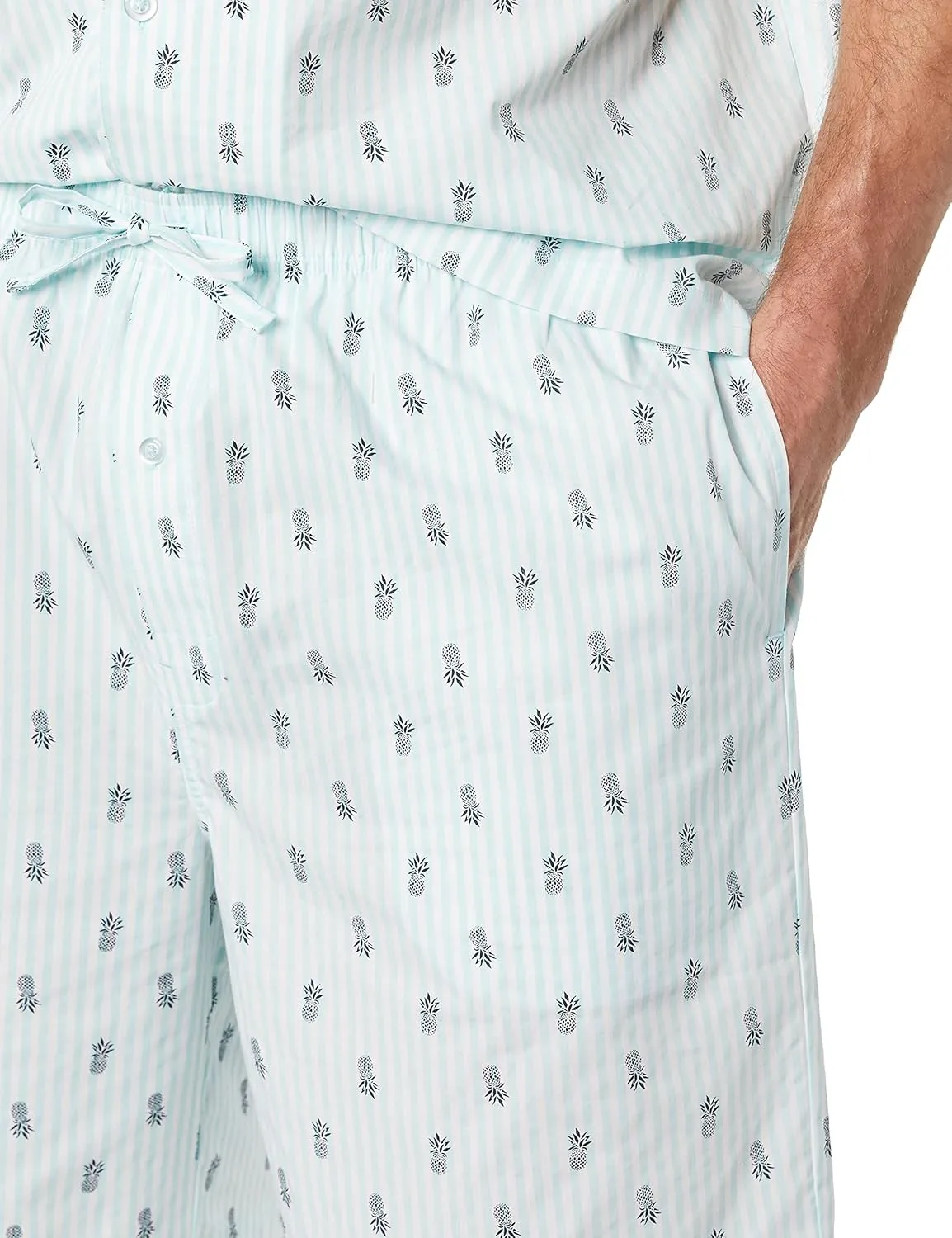 Amazon Essentials Men's Lightweight Woven Short Pajama Set with Notch Collar and Button Loungewear