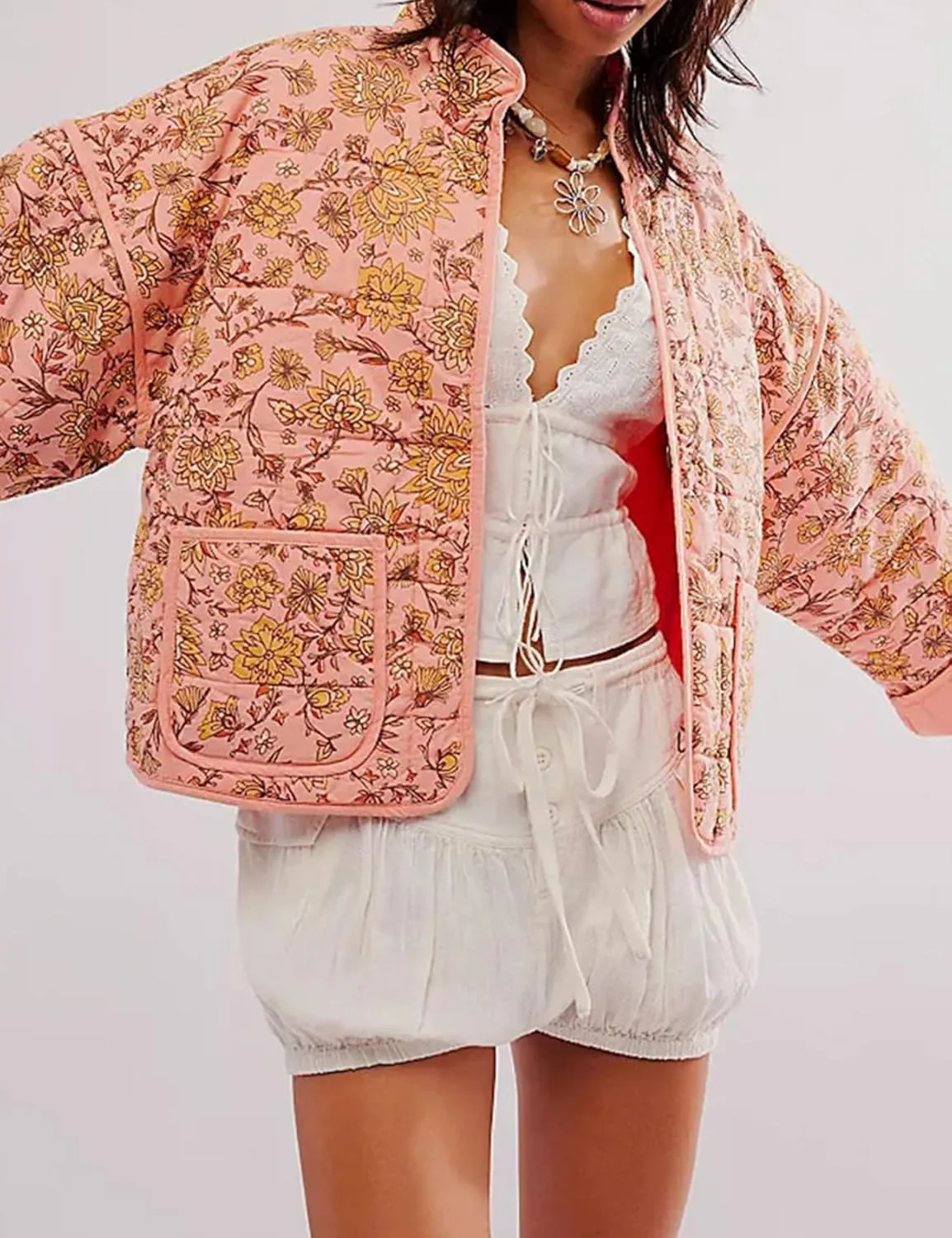 Eisctnd Women's Cropped Floral Quilted Jacket Lightweight Long Sleeve Padded Puffer Horn Button Coat