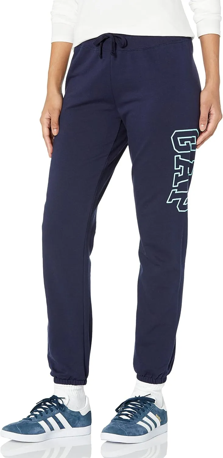 GAP Women's Oversized Logo Fleece Jogger Sweatpants