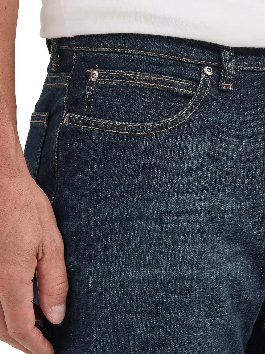 Lee Men's Legendary Relaxed Straight Jean