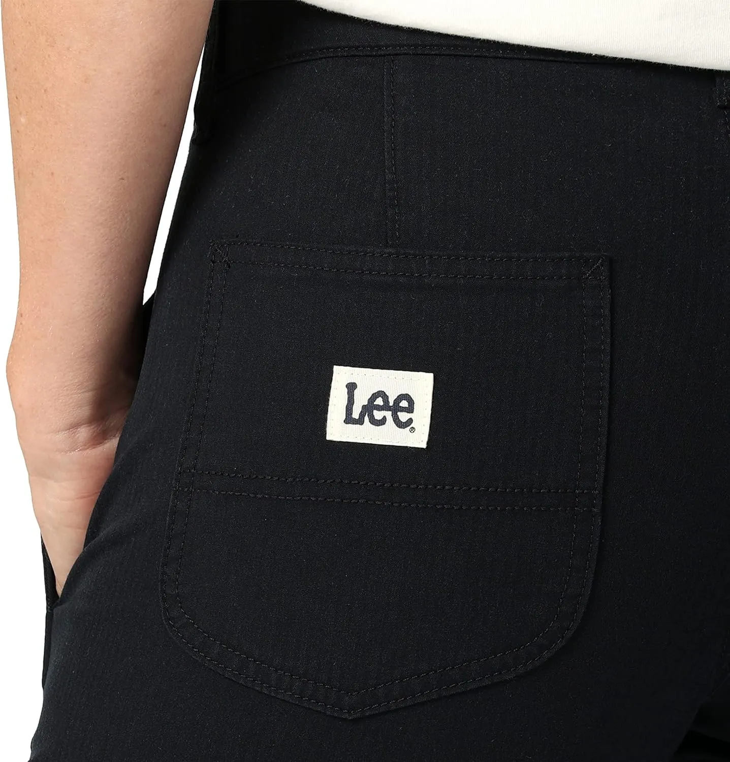 Lee Women's Ultra Lux Mid Rise Relaxed Straight Leg Pant