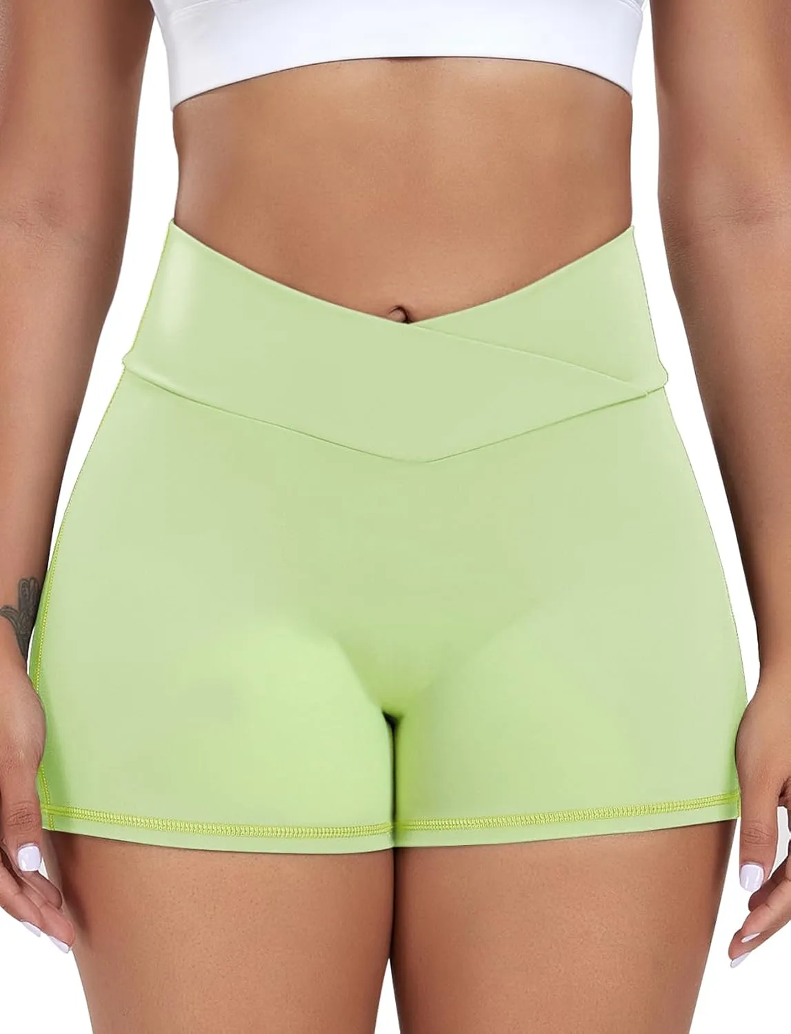 SEASUM Women Pocket Shorts Scrunch Butt Workout Cargo Shorts V Waist Yoga Booty Lifting Gym Bottom