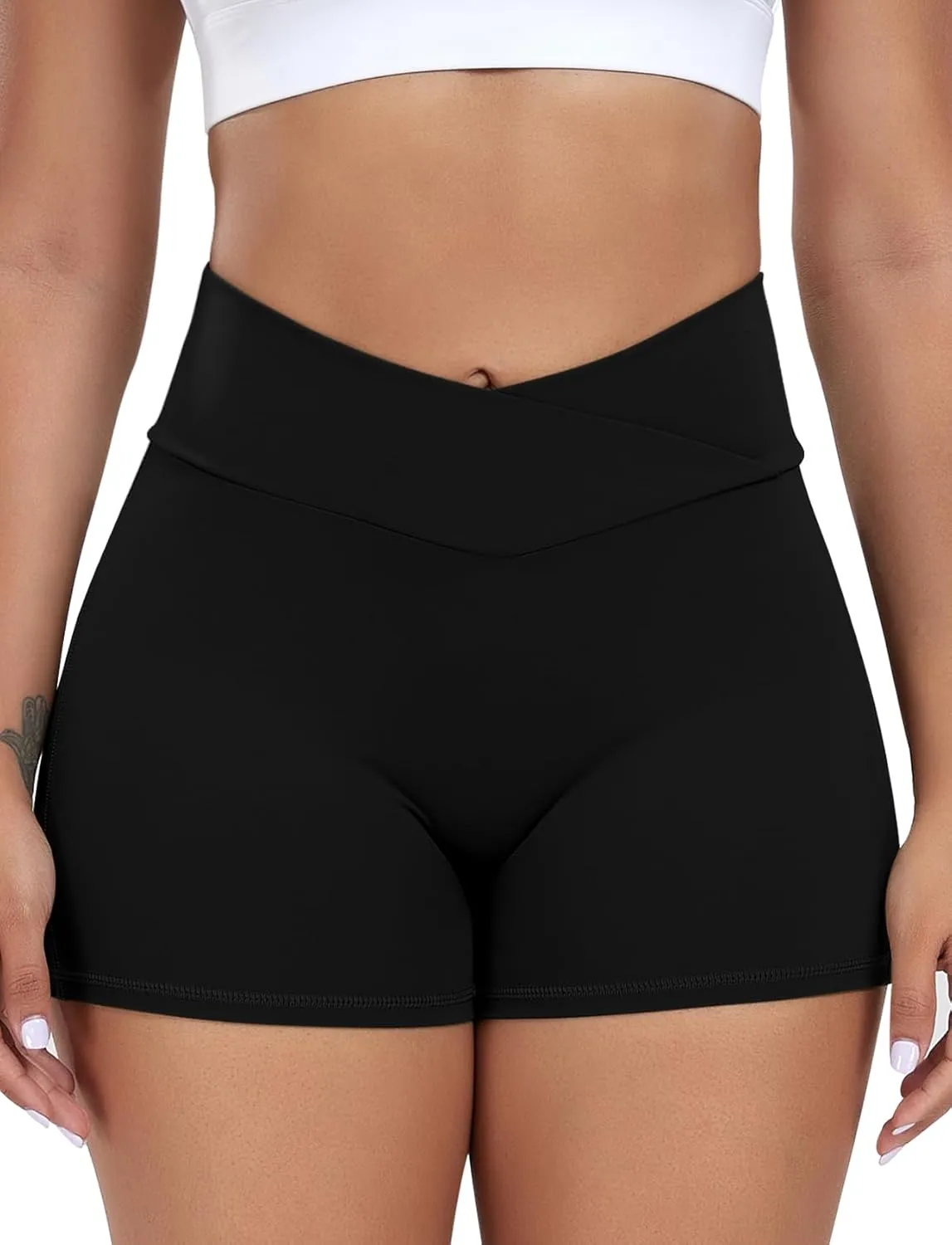 SEASUM Women Pocket Shorts Scrunch Butt Workout Cargo Shorts V Waist Yoga Booty Lifting Gym Bottom