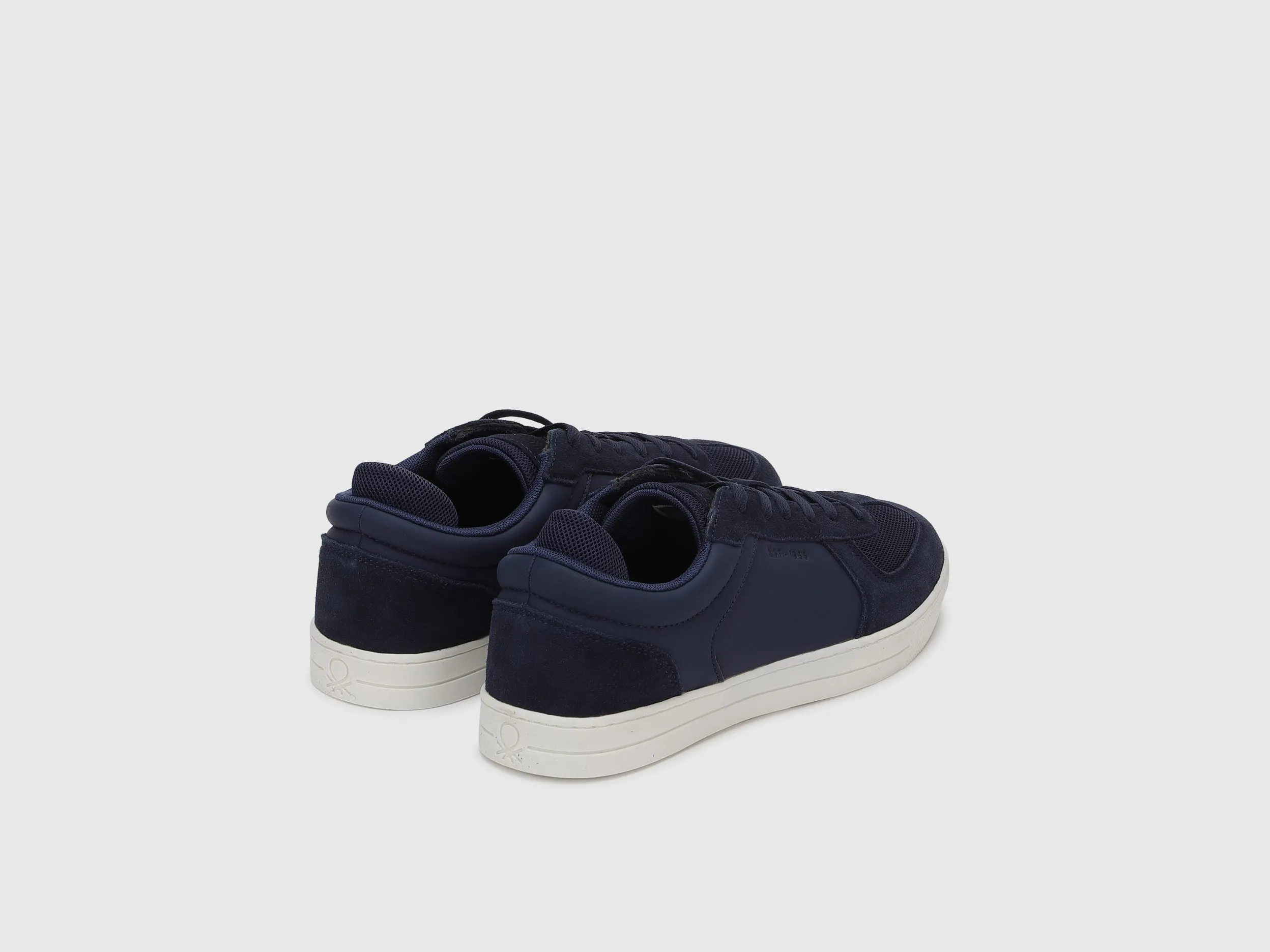 Solid Pattern Lace-Up Sneakers