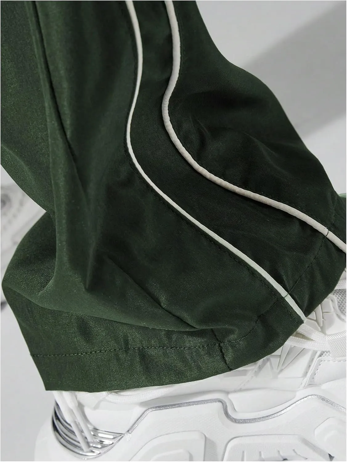 SOLY HUX Men's Parachute Pants Y2k Baggy Sweatpants Wide Leg Drawstring Waist Casual Pants Streetwear