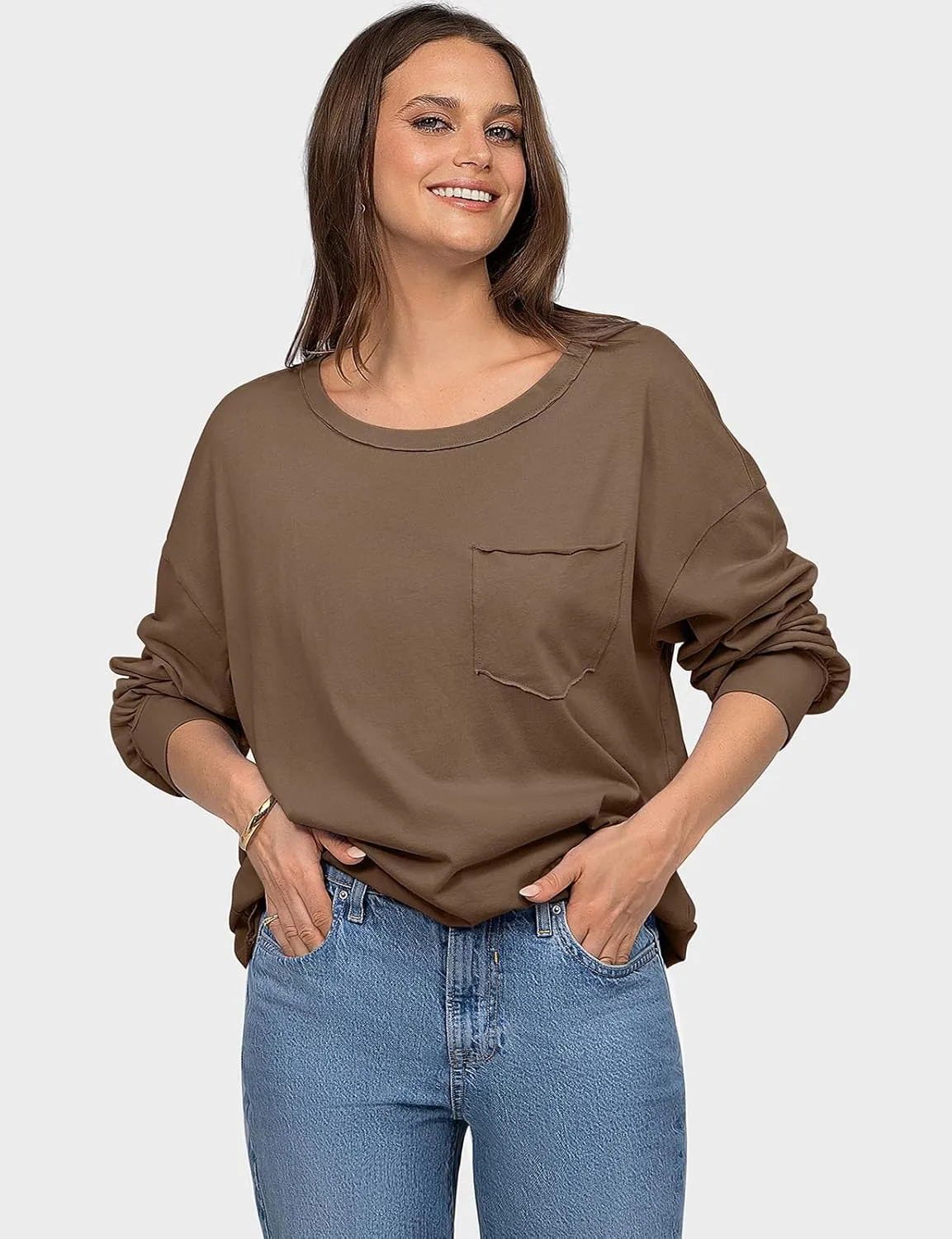 UEU Womens Long Sleeve Tops Crew Neck Casual Oversized Cotton Shirts Blouses Tshirt Tee 2024 Fall Trendy Clothes with Pockets